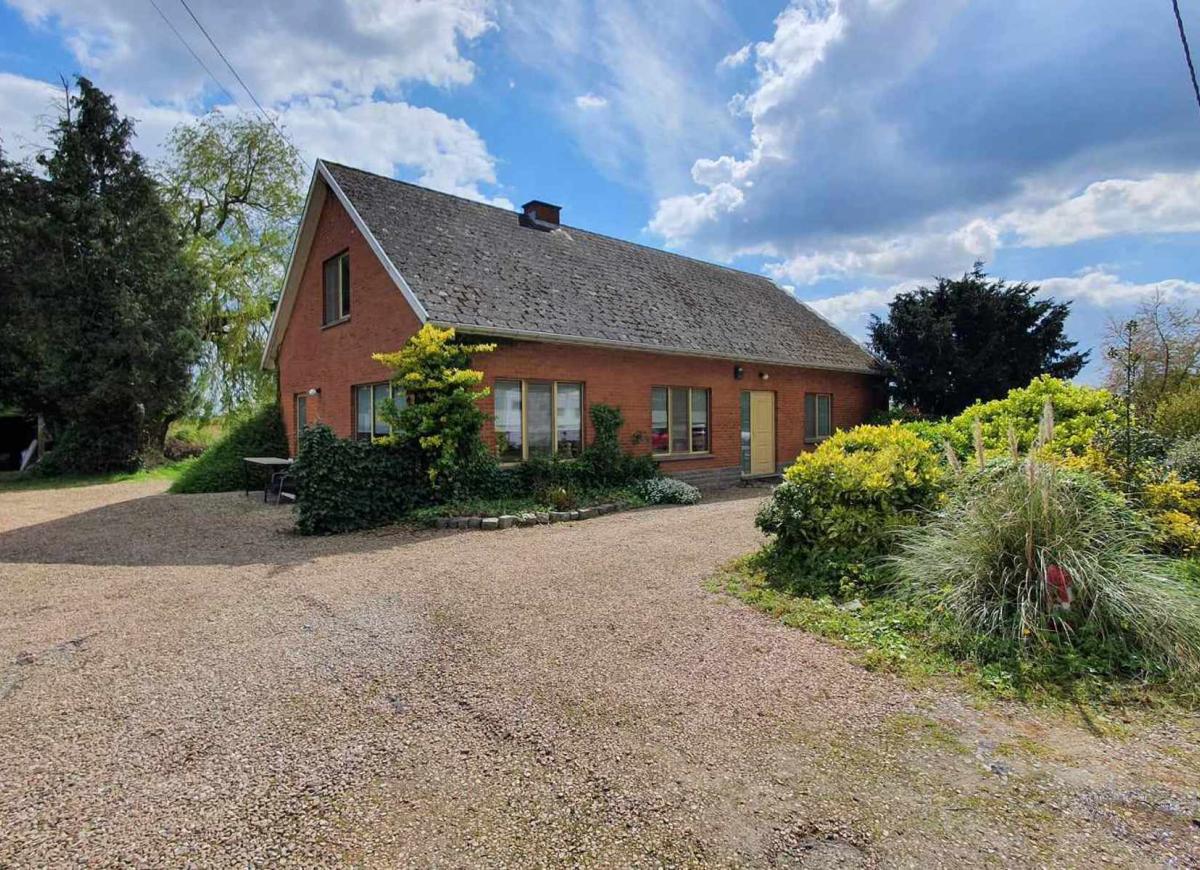 Brugelette Mévergnieslez-Lens